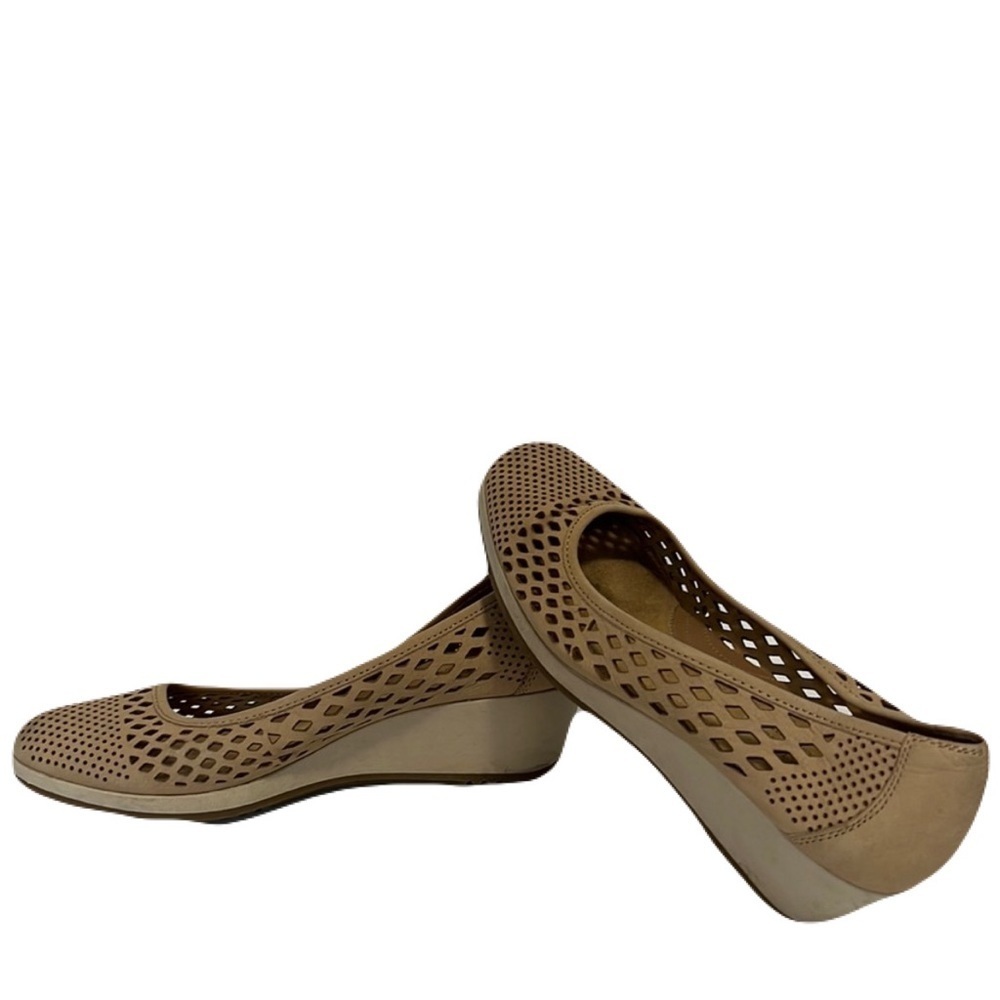 Naturalizer Brelynn N5 Comfort Tan Slip on Wedge shoe size 6.5M - Picture 1 of 11